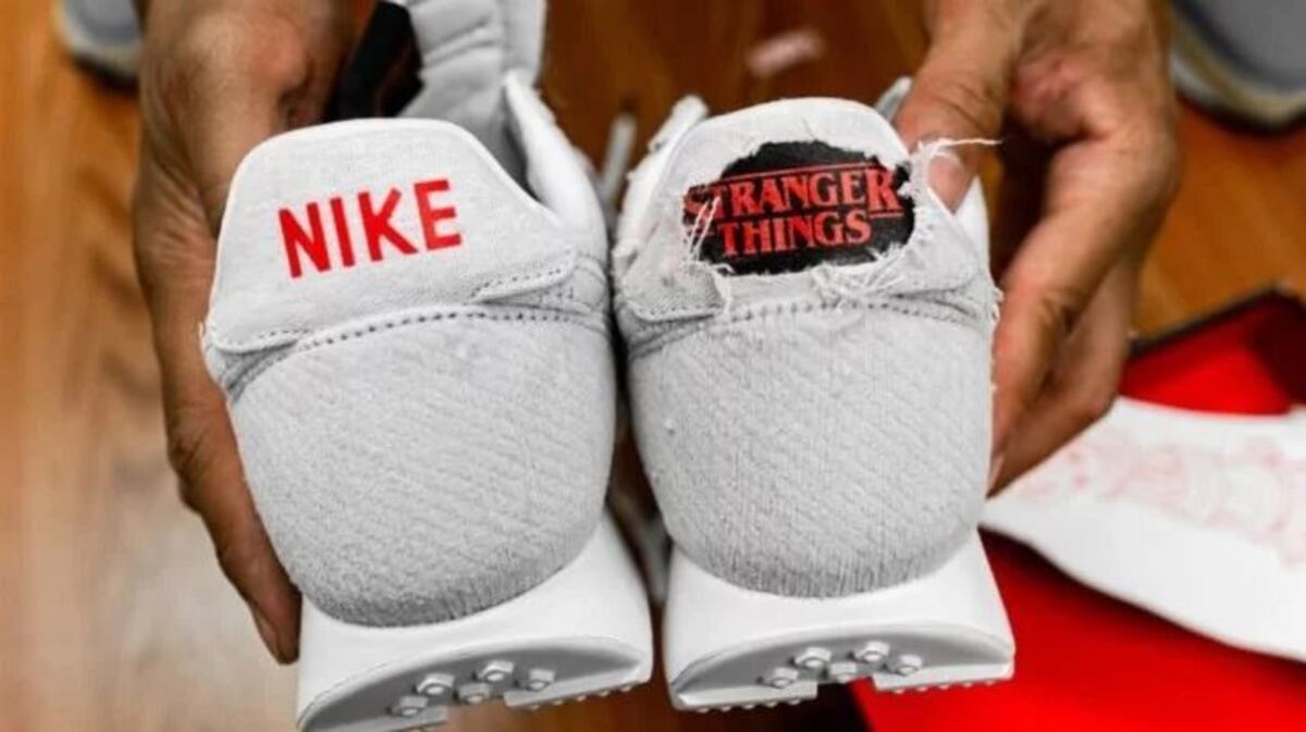 Nike lanzó zapatillas inspiradas en Stranger Things que tienen un lado  oculto | Vía País